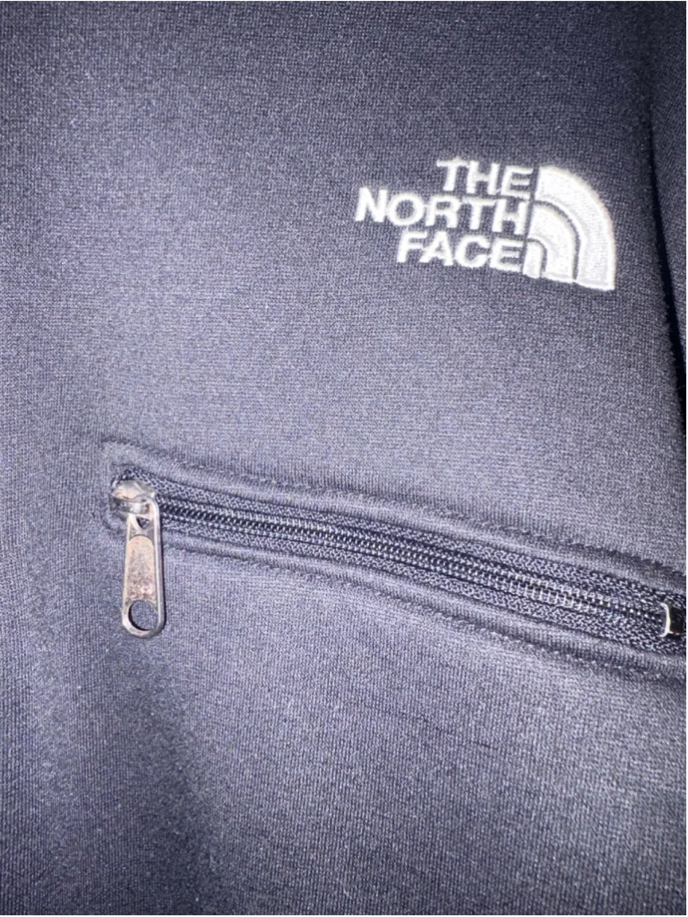 The North Face UltraWick Quarter-Zip Sweatshirt Black Size 48 Chest (24” PTP)
